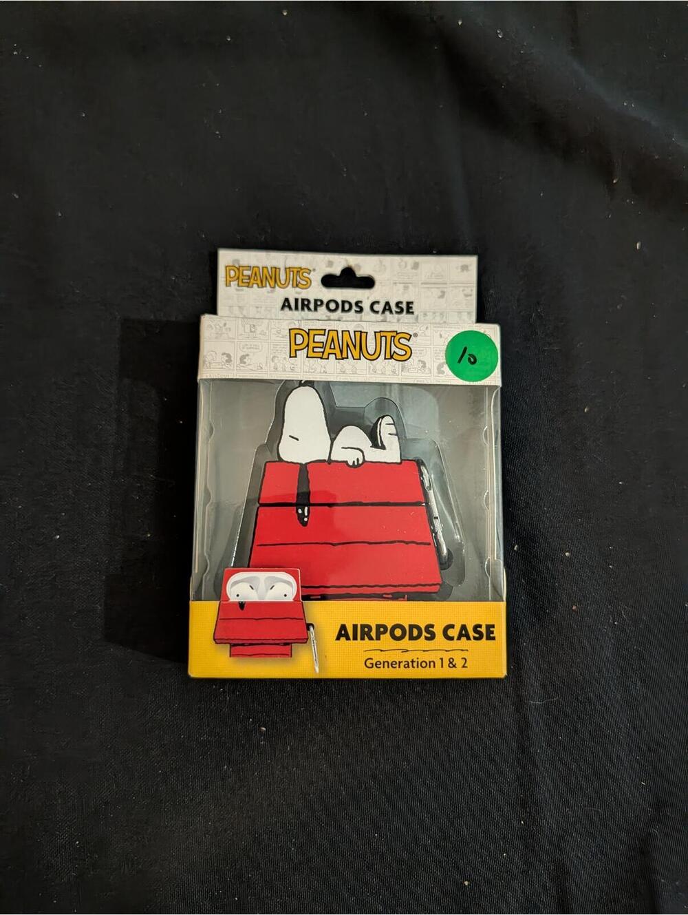 Peanuts Snoopy AirPods Case for Generation 1 & 2 Red